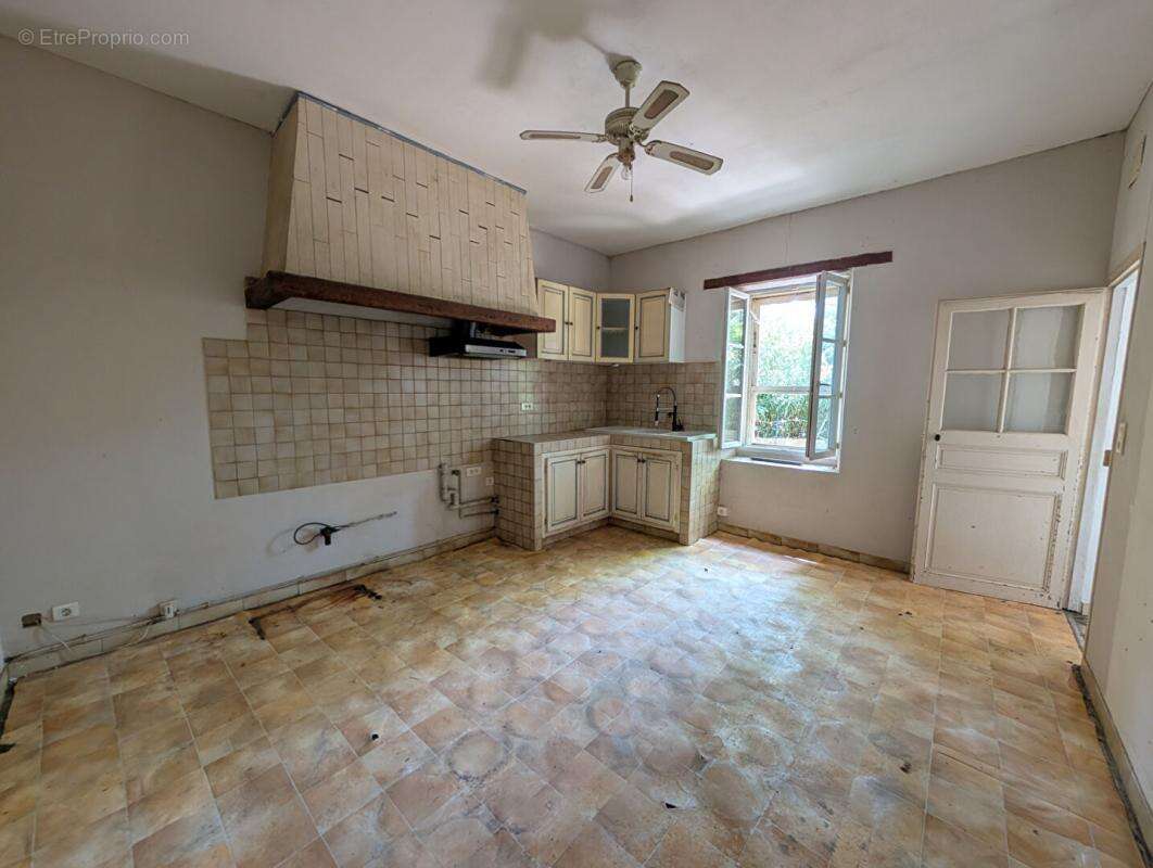 Ensemble immobilier  à Mas Thibert - photo 7