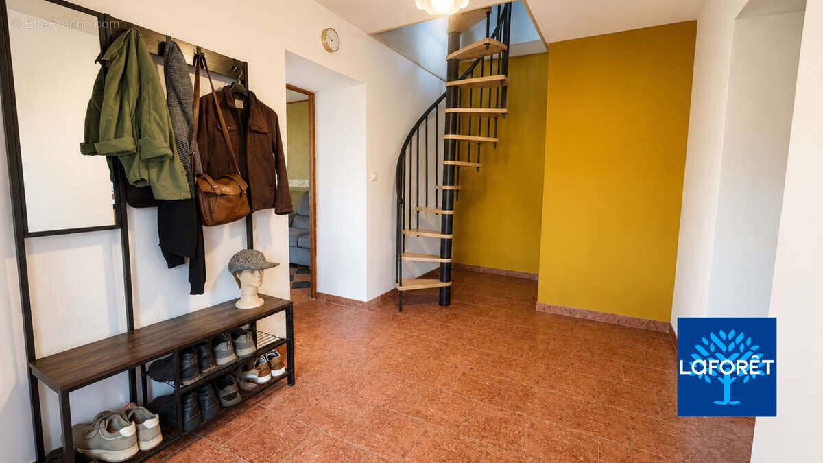Maison type longère avec garage et jardin - photo 4