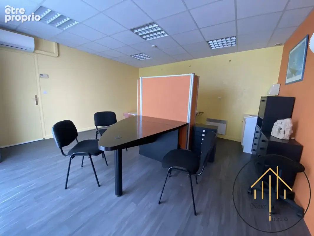 Commerce 80 m² à vendre à Chalais (16210) - photo 2