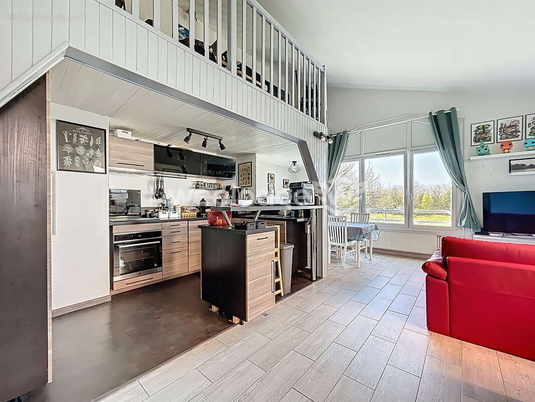 Appartement à ERAGNY