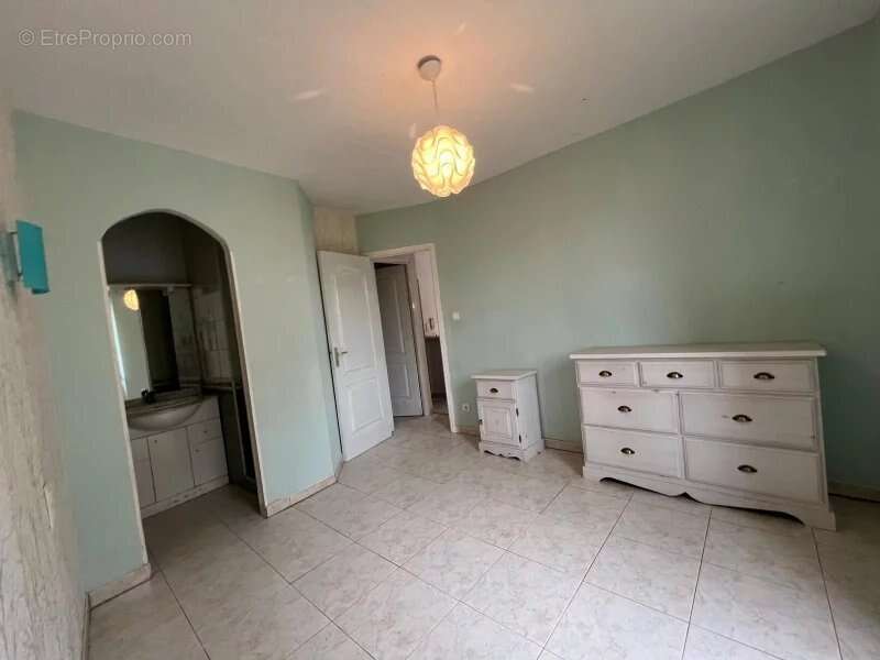 Appartement à SAINT-JUERY