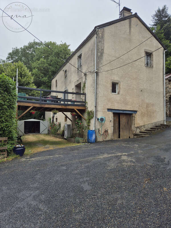 Maison à LACAUNE