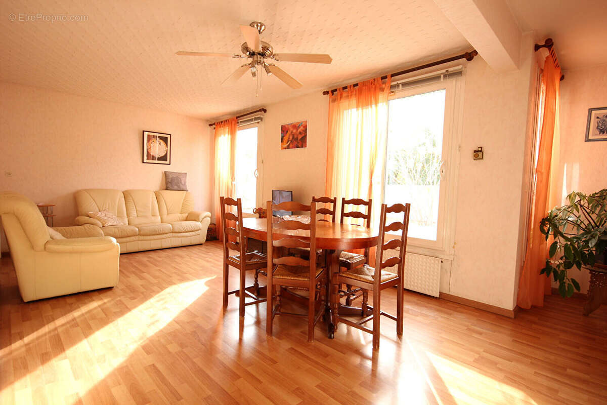 Appartement à MAUREPAS