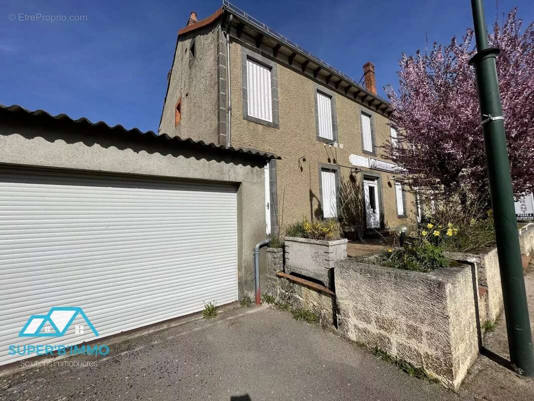 Maison à LA CHAPELLE-LAURENT