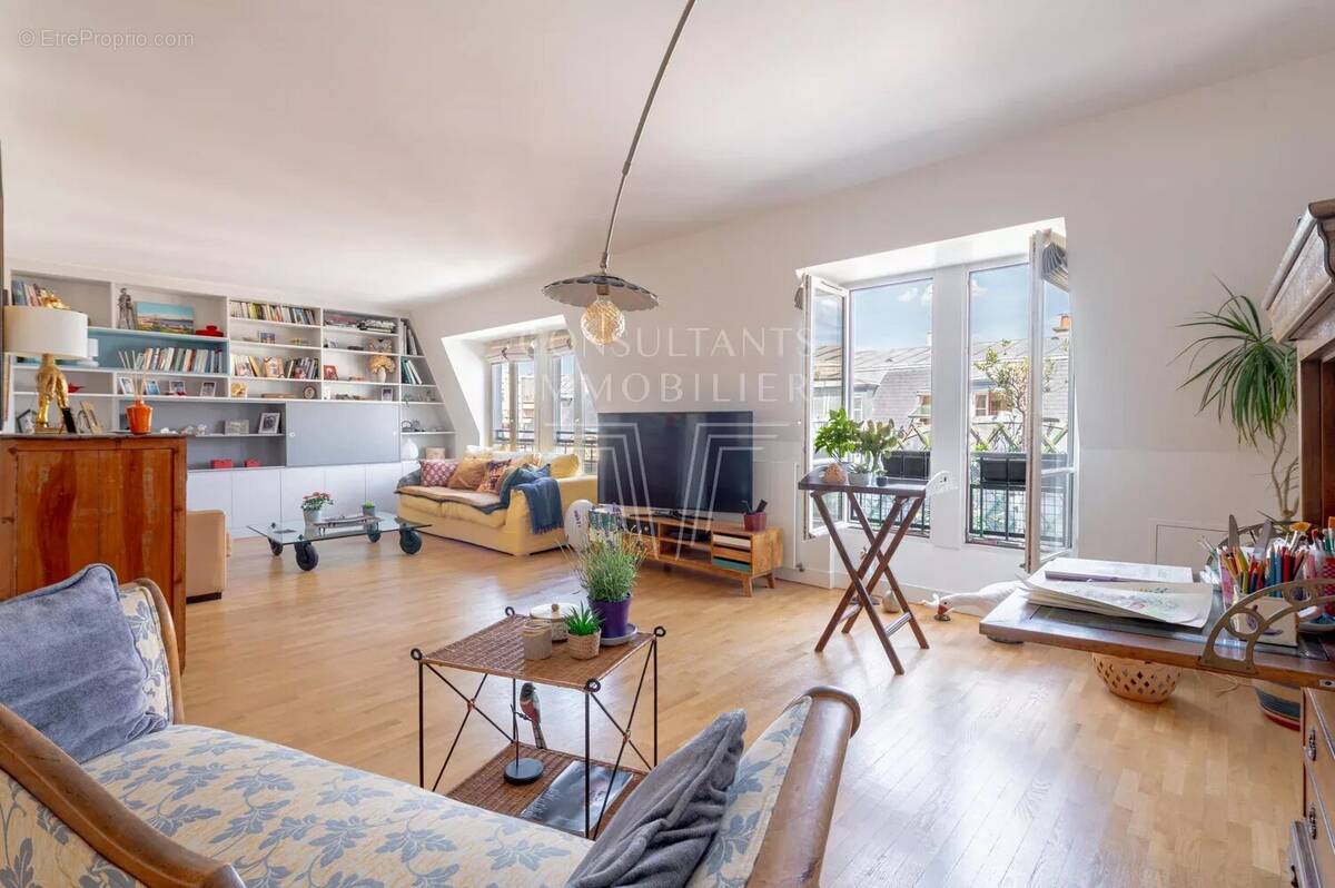 Appartement à PARIS-17E