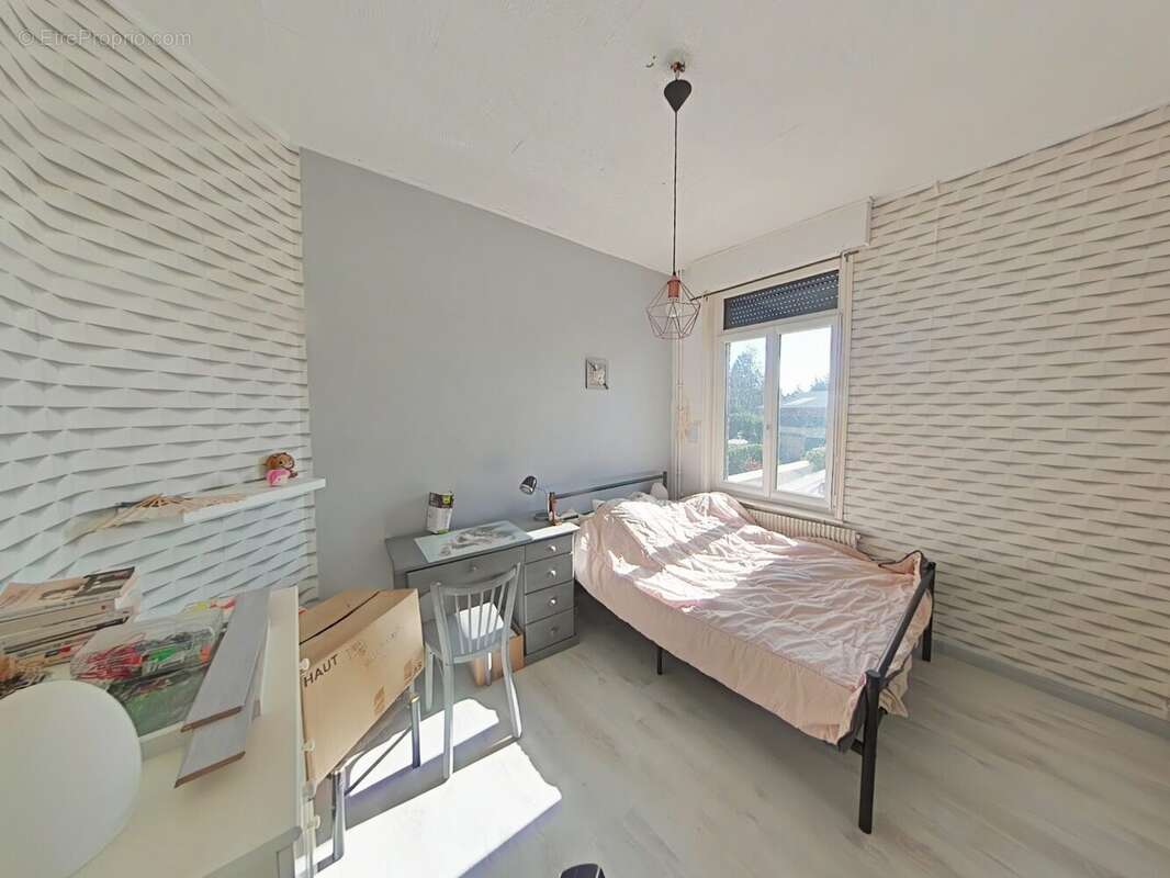 Maison à FACHES-THUMESNIL