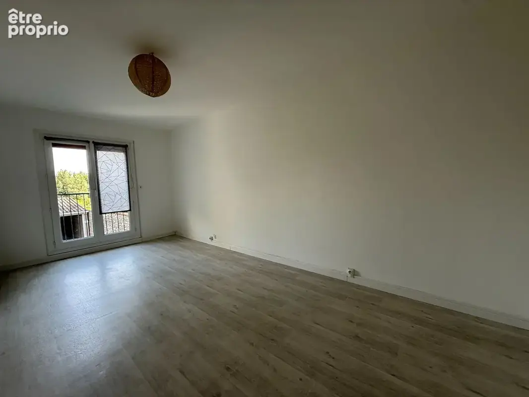 Appartement Niort 3 pièce(s) 72.83 m2 AVENUE DE LIMOGES . - photo 5