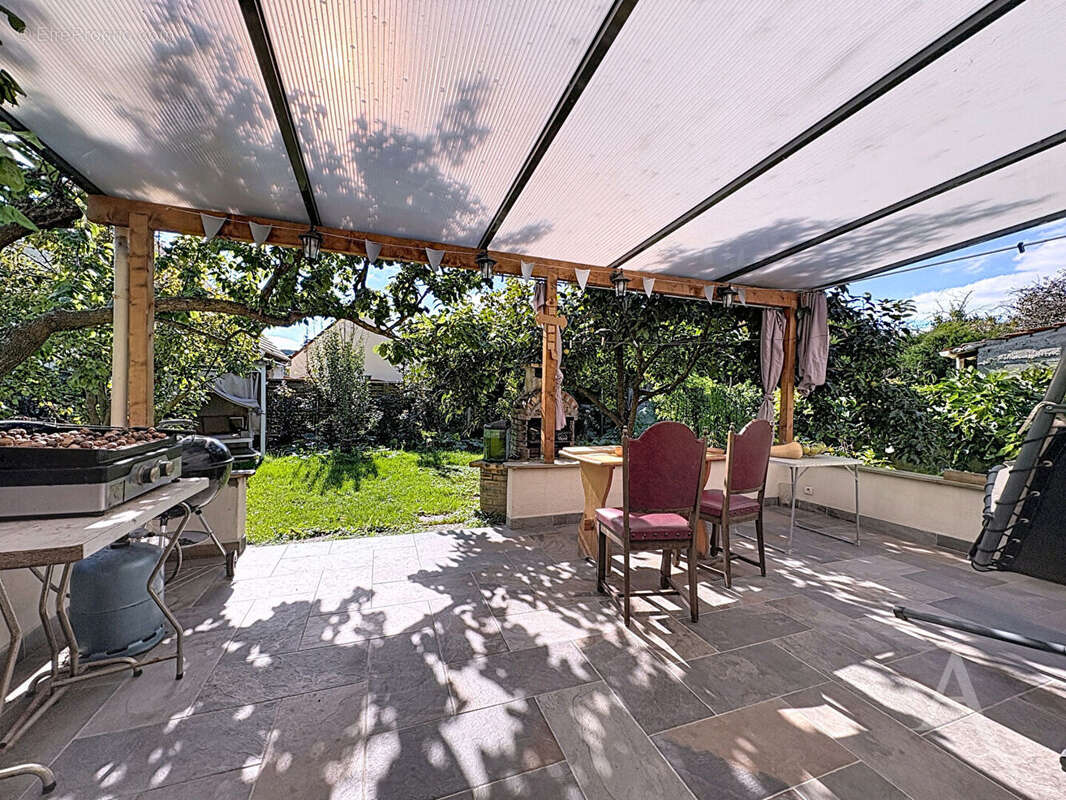 Maison à ROSNY-SUR-SEINE