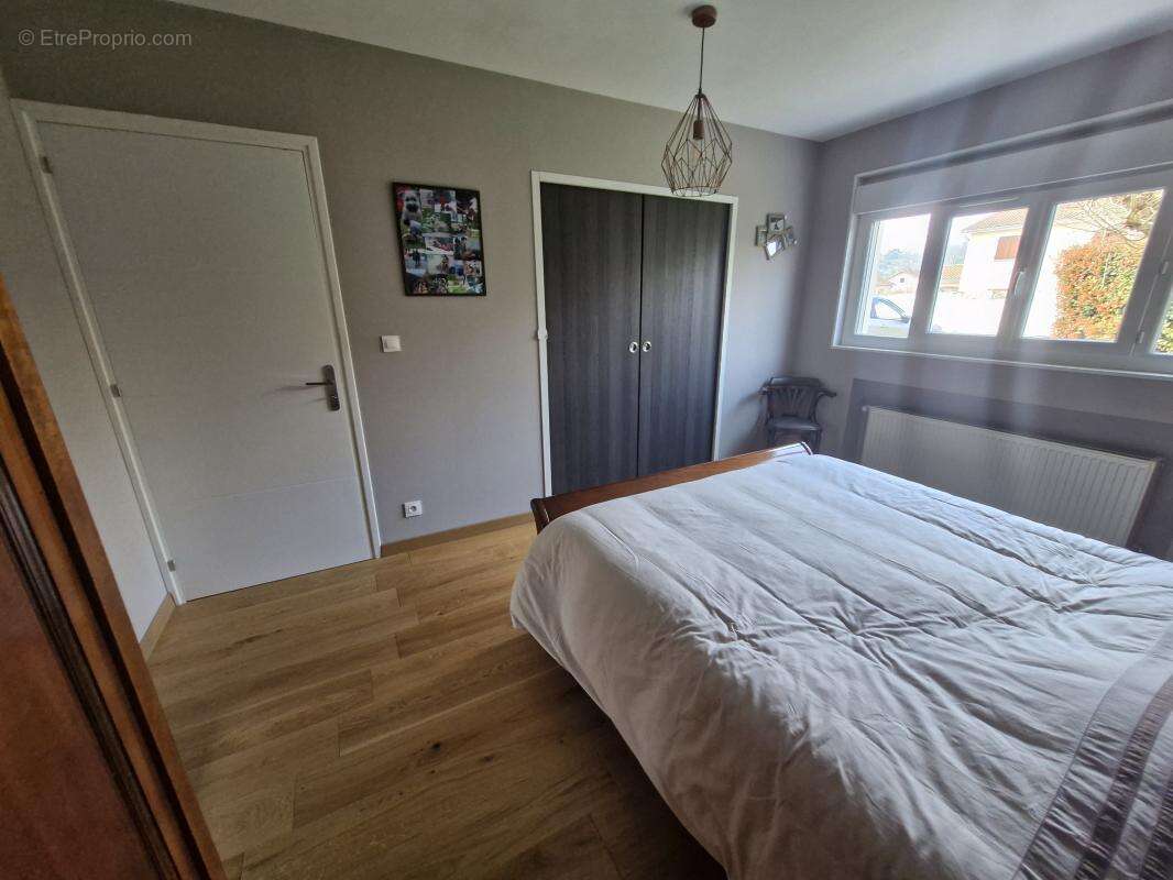 Maison à COLLONGES-AU-MONT-D'OR