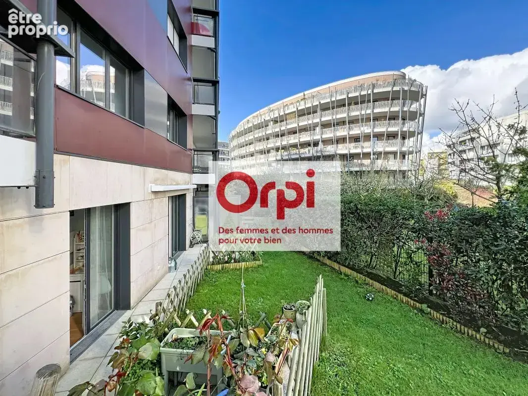 Appartement à ISSY-LES-MOULINEAUX