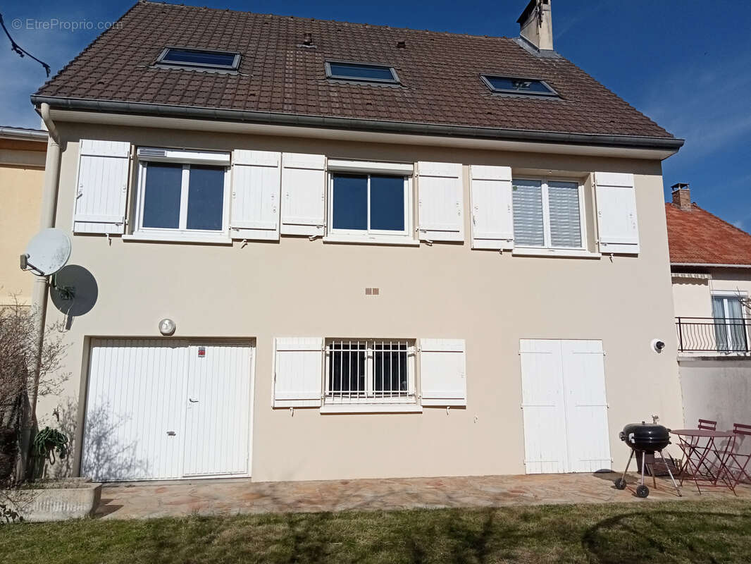 Maison à BURES-SUR-YVETTE