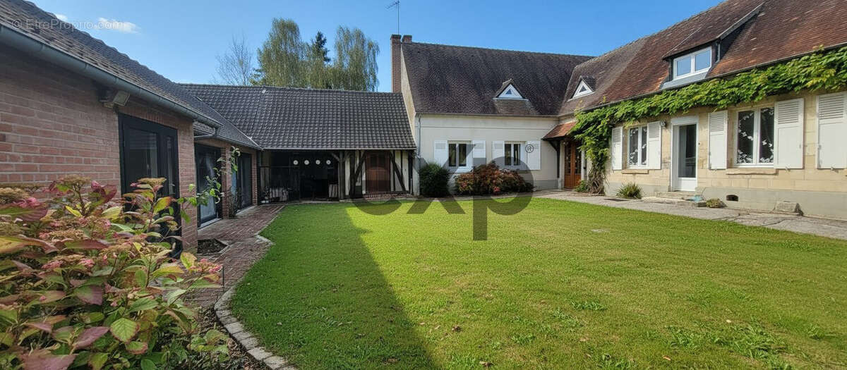 Maison à COMPIEGNE