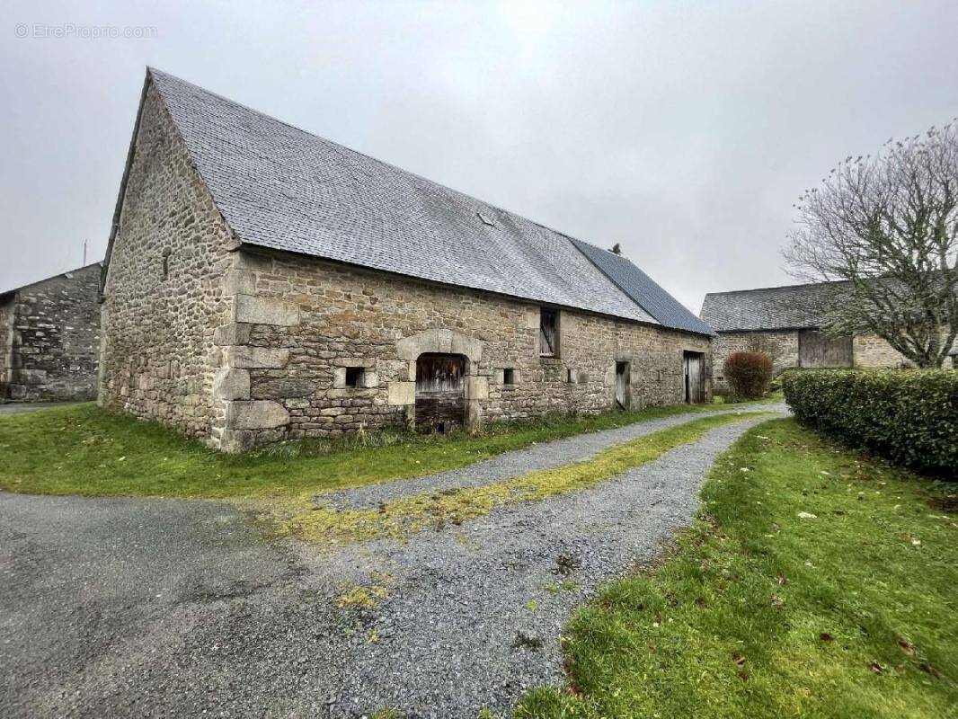 Appartement à PEROLS-SUR-VEZERE