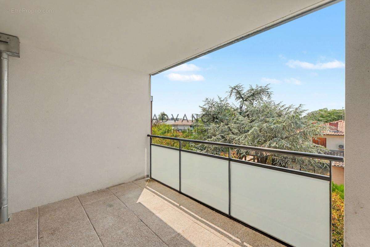 EXCLUSIVITÉ - Appartement T3 Avec place sous sol - photo 7
