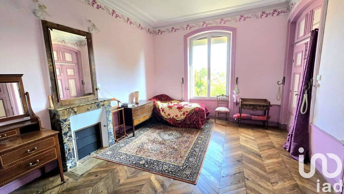 Maison 260 m² à Mauzun  - photo 8
