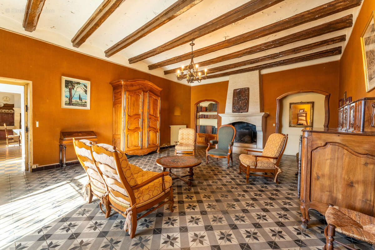 Maison à BELLEGARDE