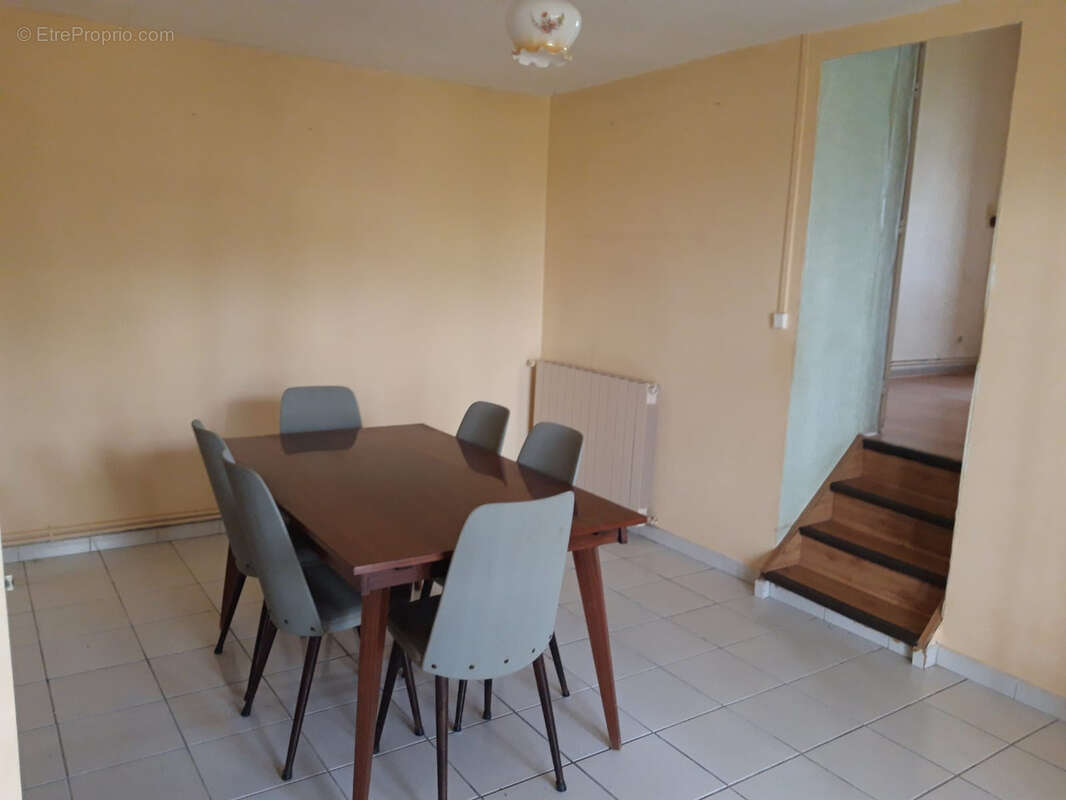 Maison à SAINT-EUTROPE-DE-BORN