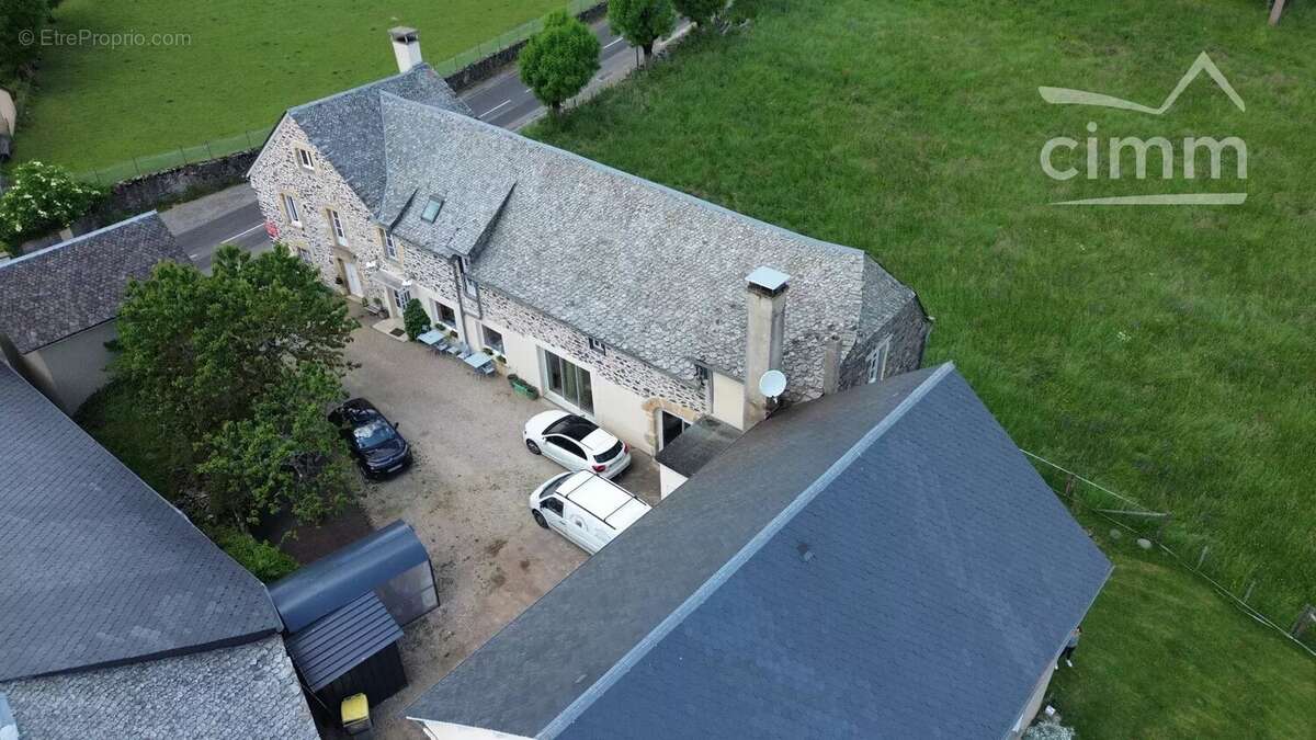Ensemble immobilier au cœur de l'Aubrac - photo 5