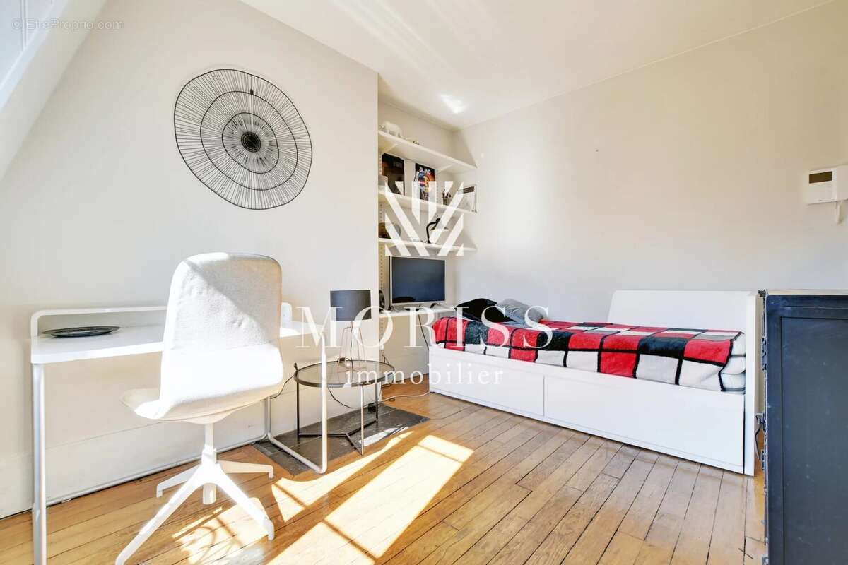 Appartement à PARIS-14E