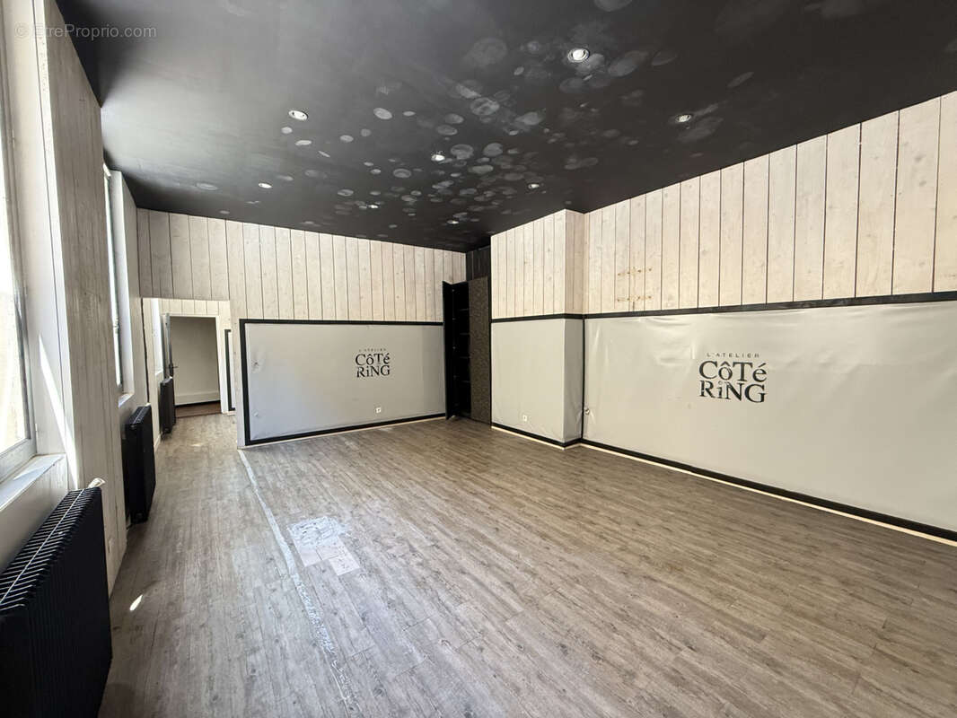 Commerce 75 m² à Paris-3e  - photo 2