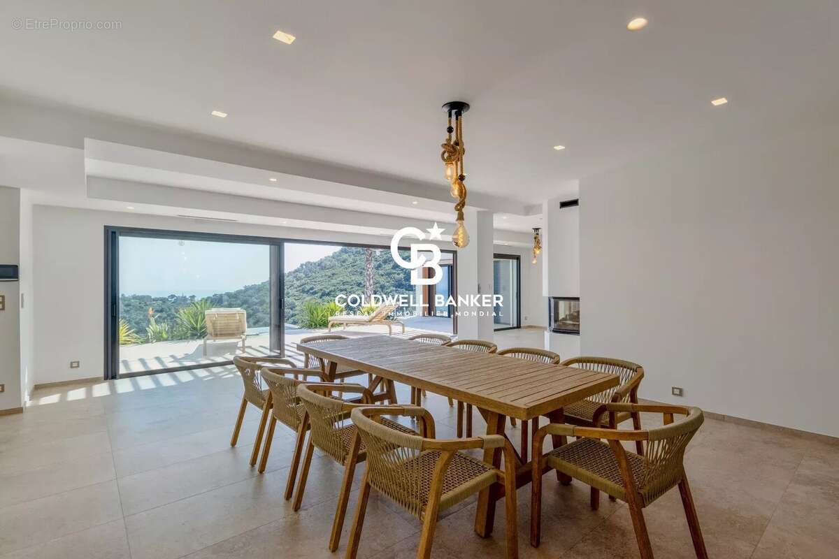 Maison à CAVALAIRE-SUR-MER