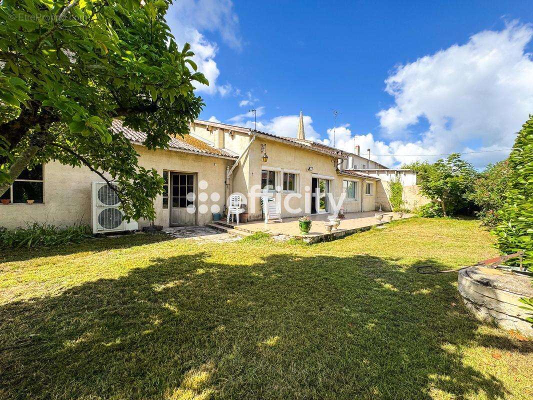 Maison à SAINT-LAURENT-MEDOC