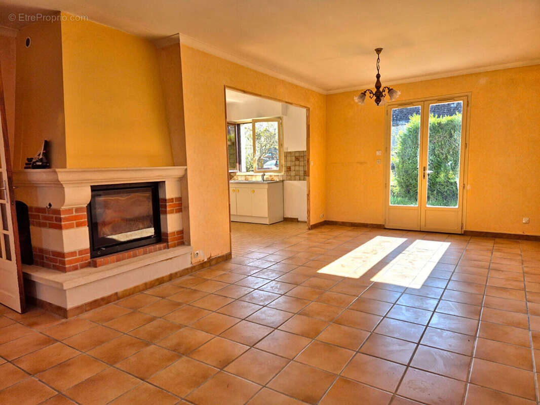 Maison à CHILLEURS-AUX-BOIS