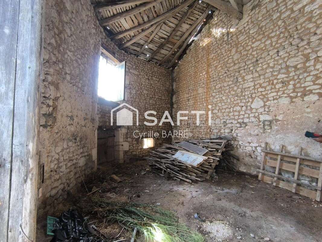 Photo 9 - Maison à SALLES-LAVALETTE