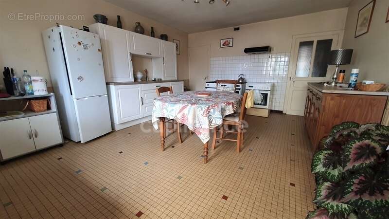 Maison en pierre 4 pièces de 120m² DAMPIERRE LES CONFLANS (70) - photo 3