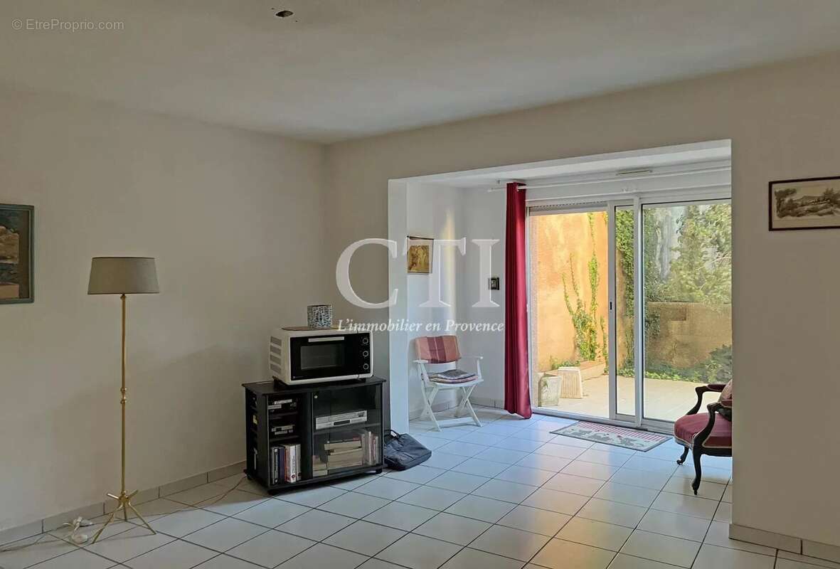 Appartement à VAISON-LA-ROMAINE