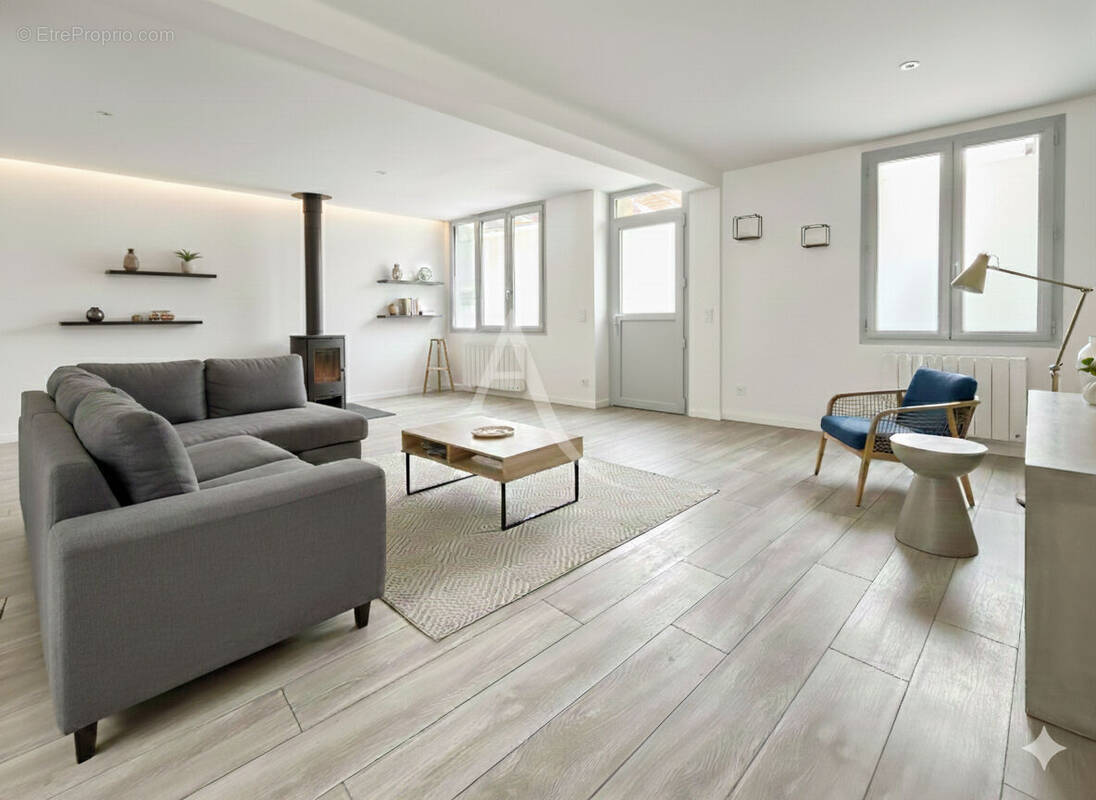 Maison à COURDIMANCHE