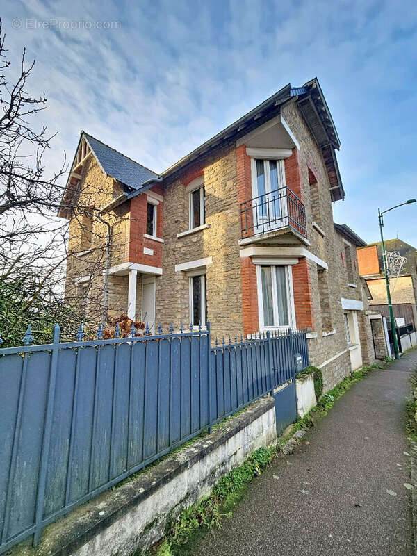 Maison à PLOERMEL