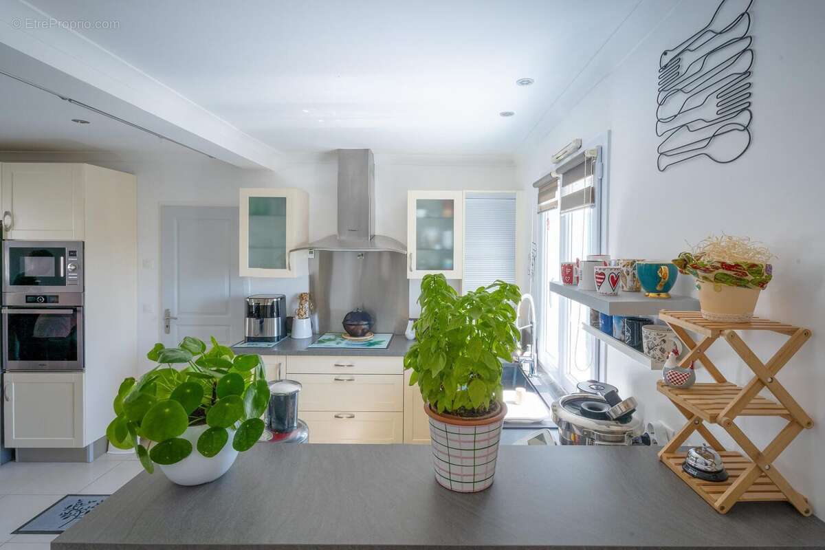 Maison à COLLOBRIERES