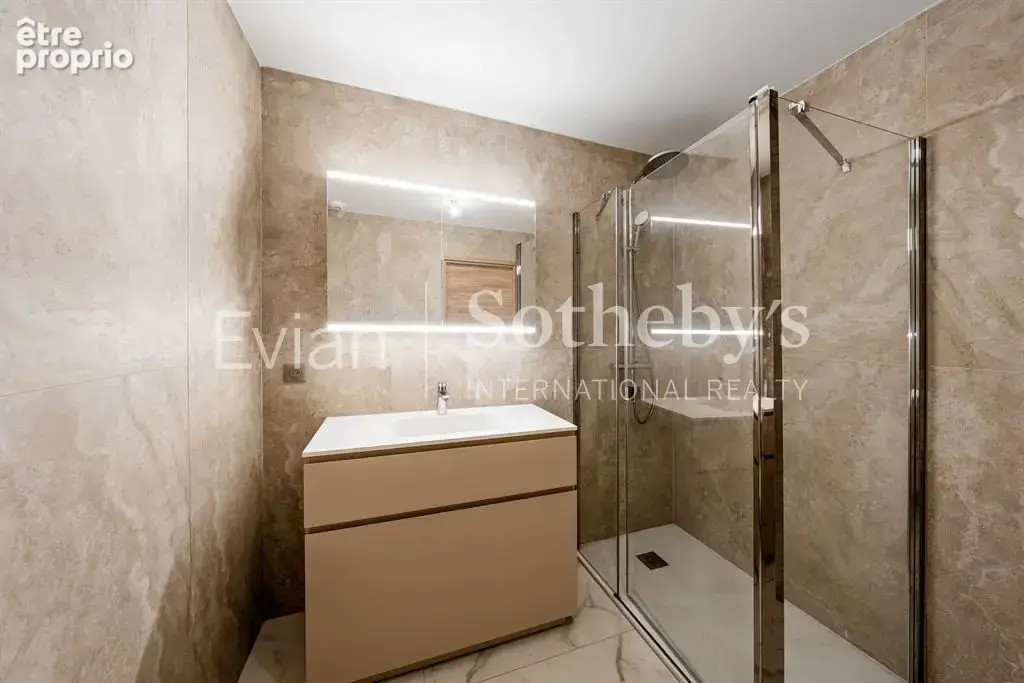 Appartement 8 pièces à Evian Les Bains - photo 14