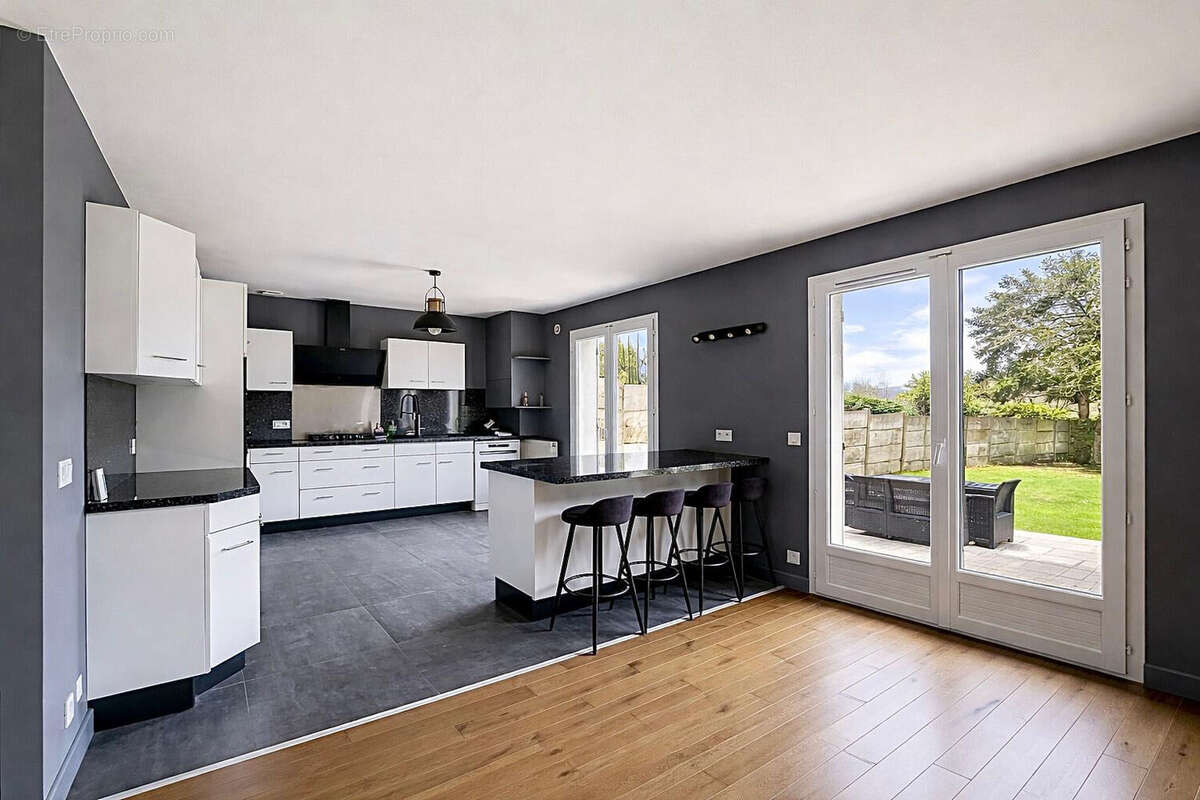 Maison à BELLOY-EN-FRANCE