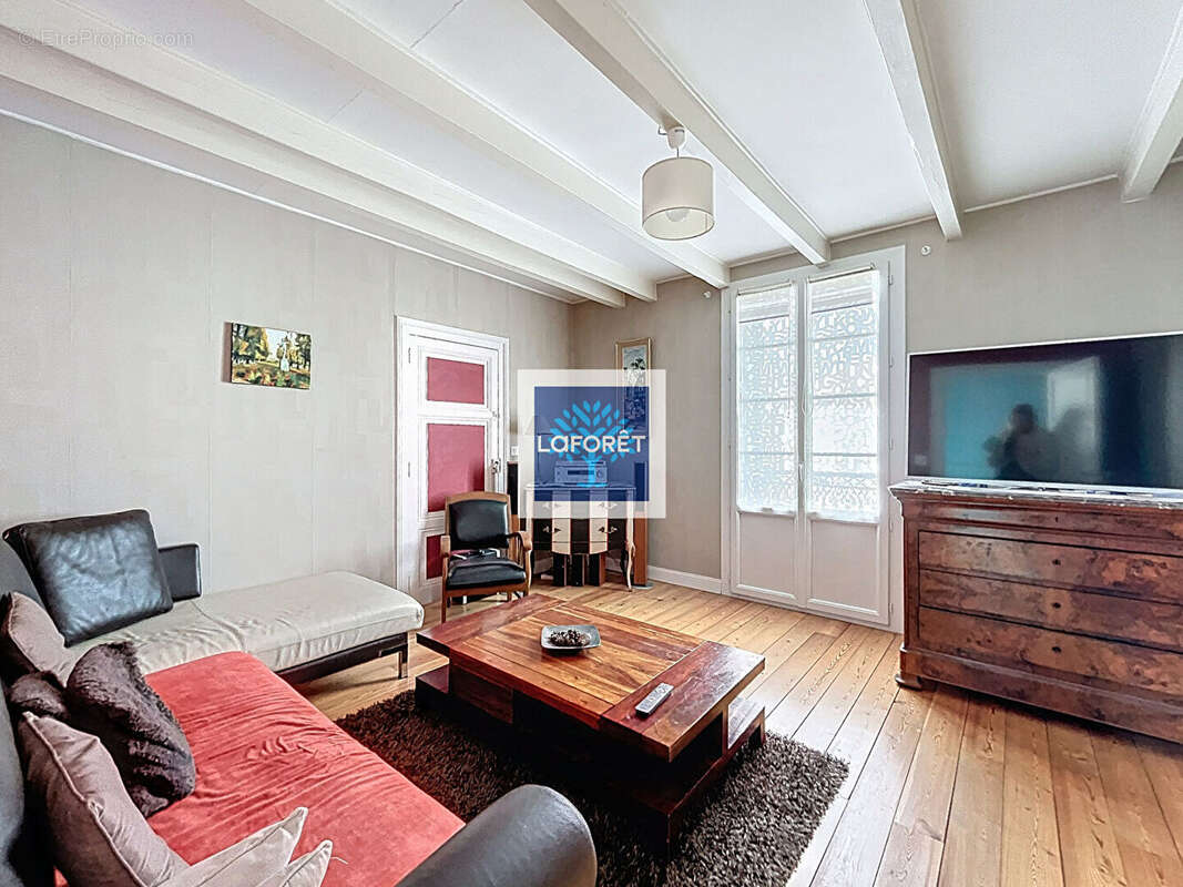 Maison à SAINT-ANDRE-DE-CUBZAC