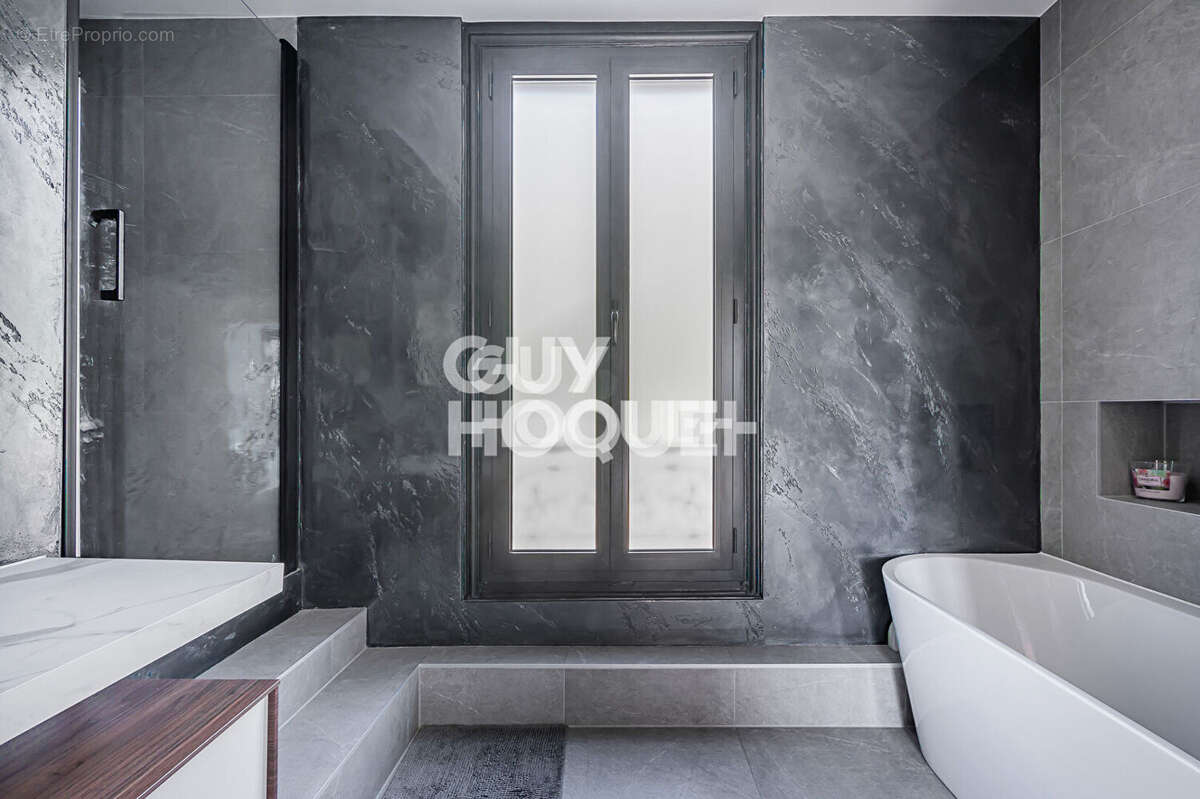 Maison d'exception -128 m2 -100 m2 de jardin arboré - photo 13