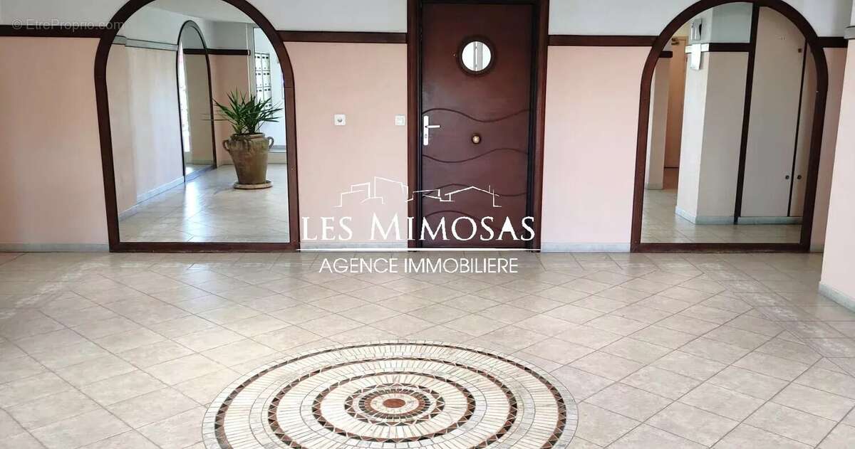 Appartement à FREJUS