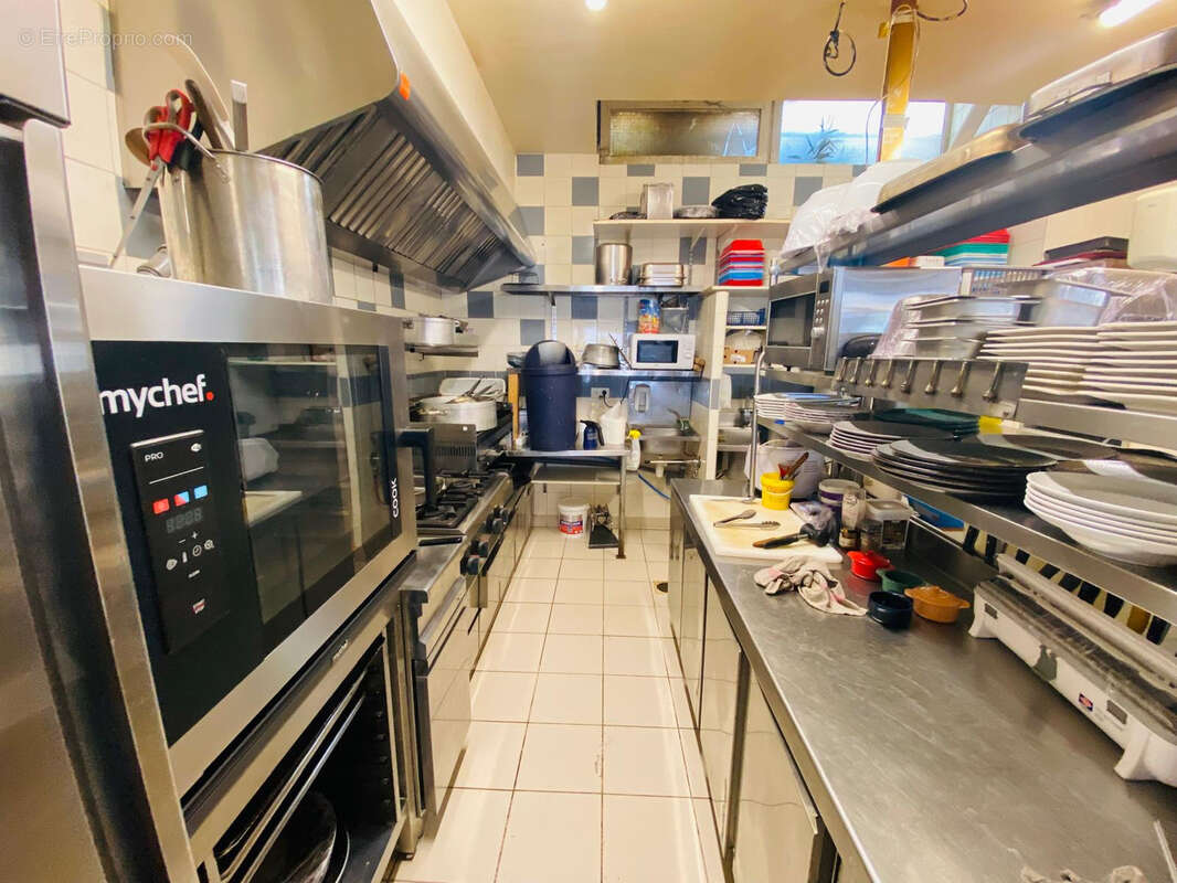 Commerce à CANET-EN-ROUSSILLON