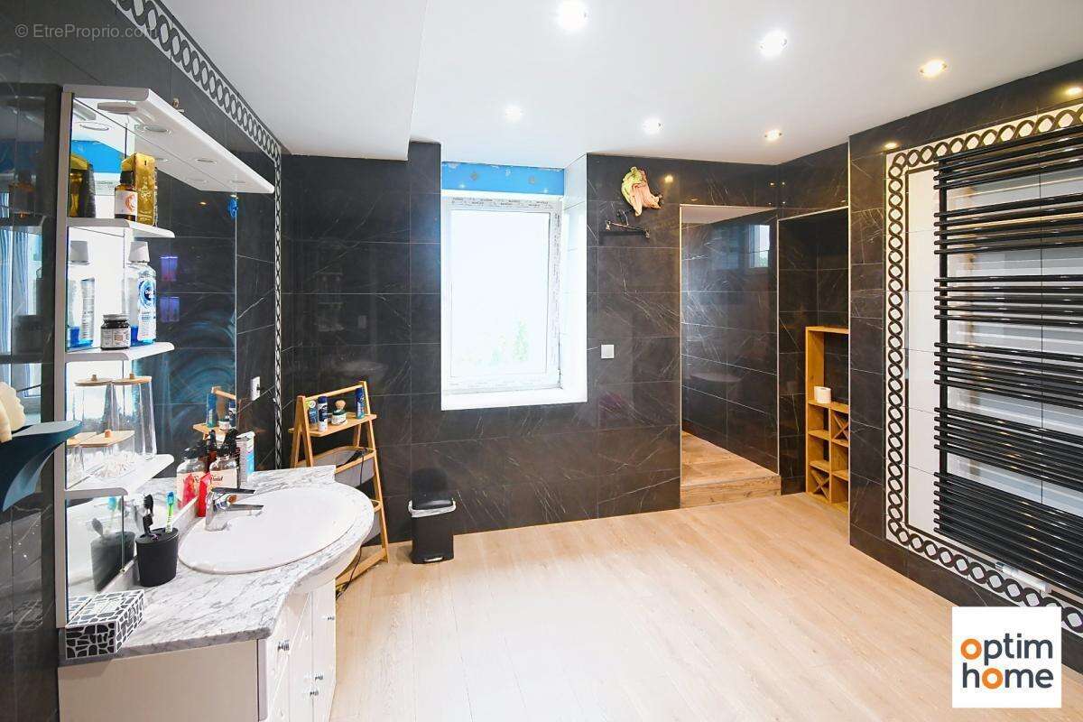 Exclusivité – Sympathique maison familiale de 177 m² – 4 chambres – 1 bureau - 2 salles de bain - photo 19