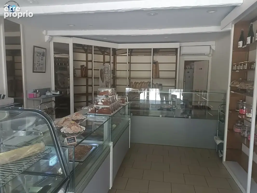 Commerce 300 m² à Alaigne  - photo 2