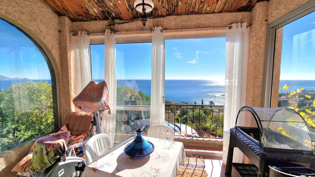 Maison à LES ISSAMBRES