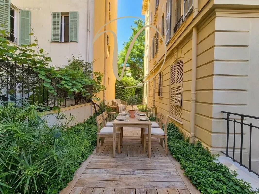 Appartement à NICE