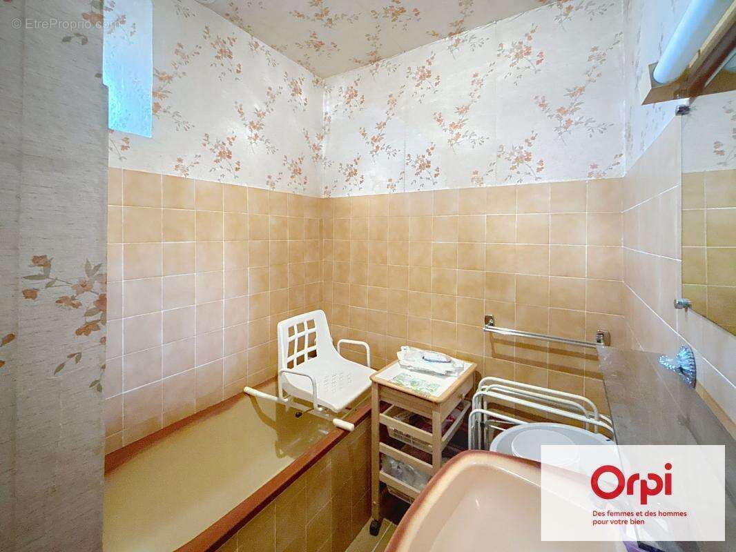 Maison à TERRASSON-LAVILLEDIEU