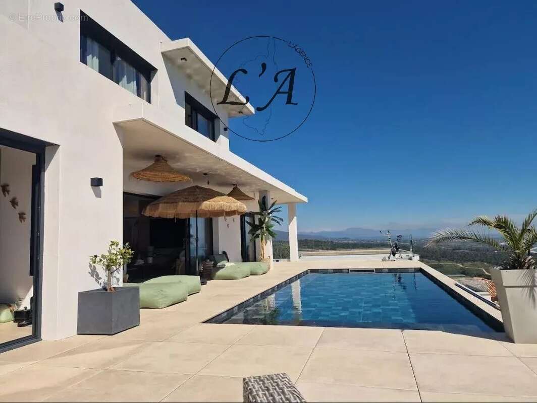 Appartement à SARI-SOLENZARA