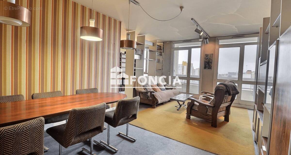 Appartement à SAINT-ETIENNE