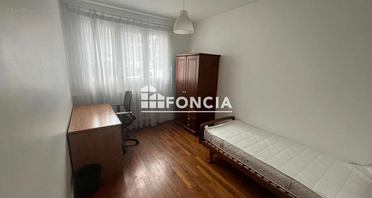 Appartement à BOURG-LA-REINE