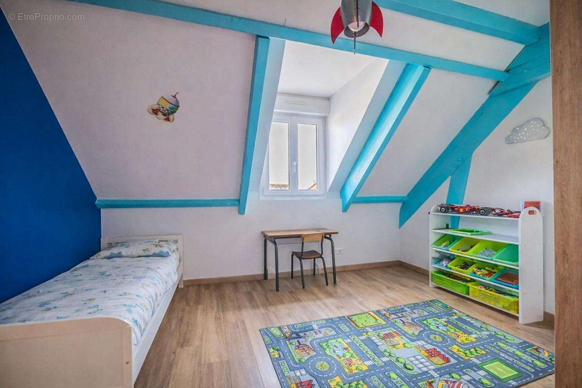 Maison à SARGE-LES-LE-MANS