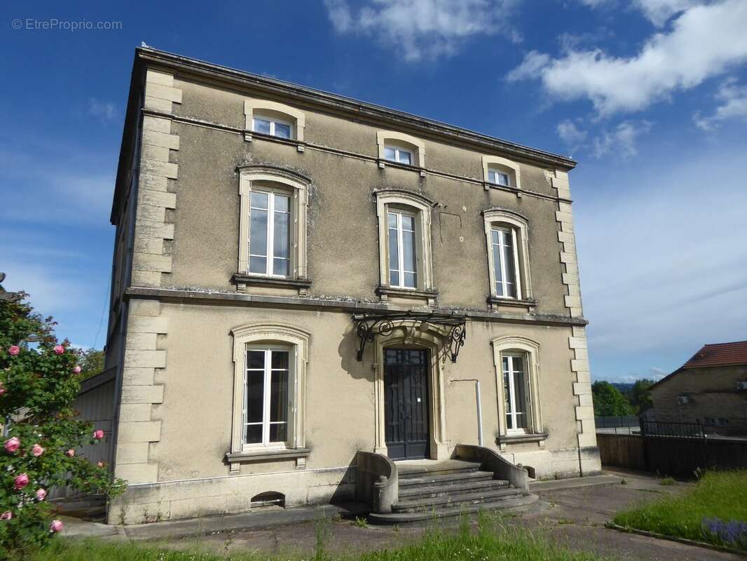 Maison à TREPT