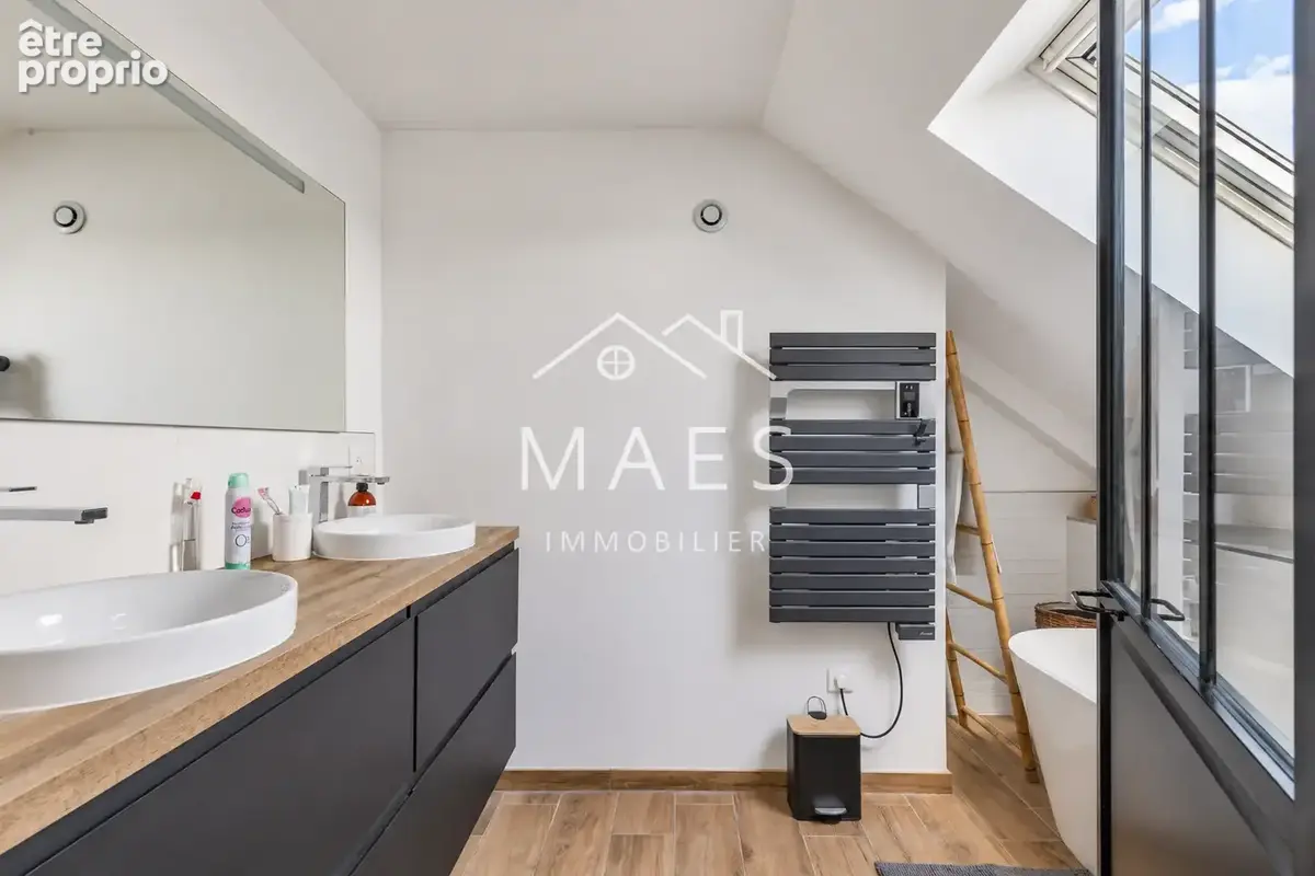 WAMBRECHIES - Maison familiale 3 chambres + bureau - Jardin & double garage - photo 7